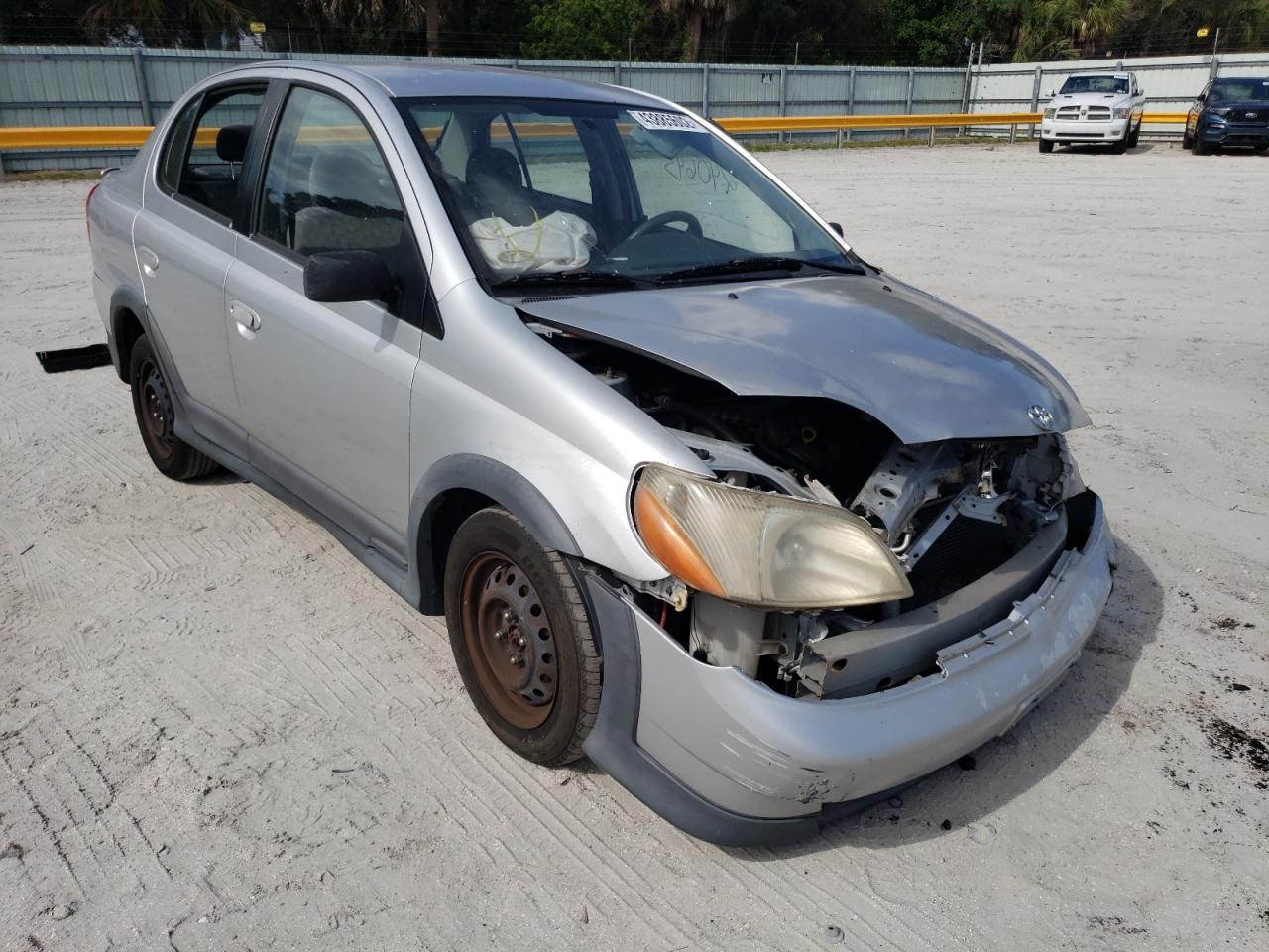 TOYOTA ECHO 2001 with VIN JTDBT123310104707 - Photo from auction