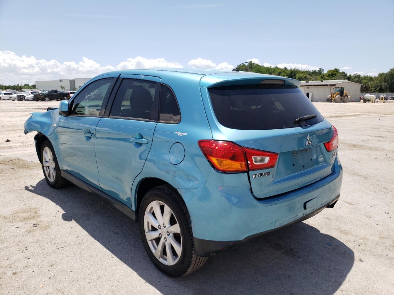 Photo 3 from auction – 2013 MITSUBISHI OUTLANDER with VIN 4A4AP3AU0DE009317