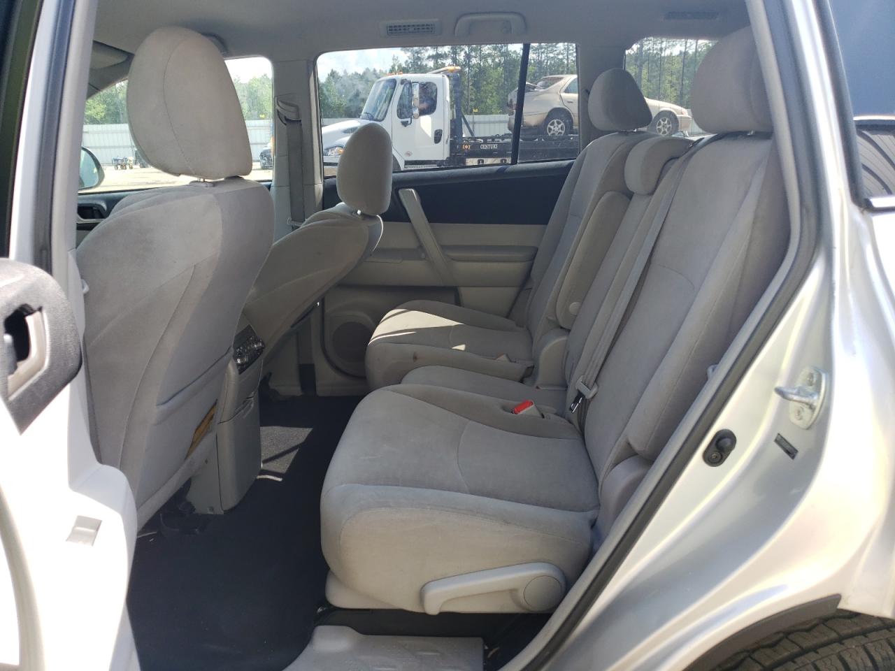 Photo 6 from auction – 2013 TOYOTA HIGHLANDER with VIN 5TDZA3EH8DS038194