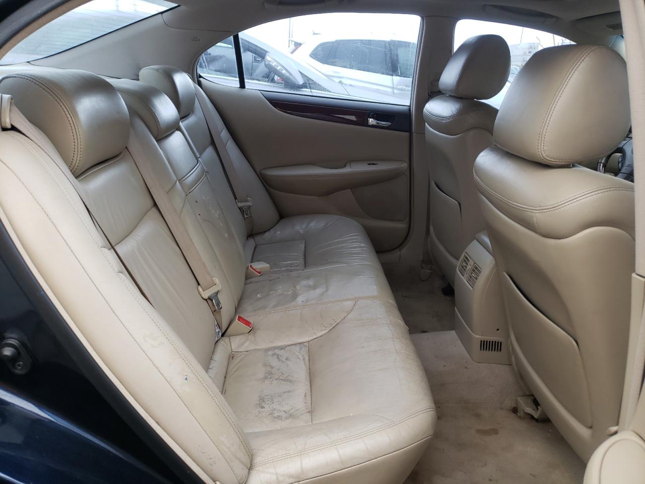 Photo 6 from auction – 2002 LEXUS ES 300 with VIN JTHBF30G125009736
