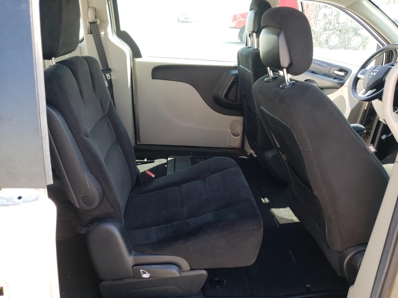 Photo 6 from auction – 2016 DODGE GRAND CARA with VIN 2C4RDGBG5GR217929