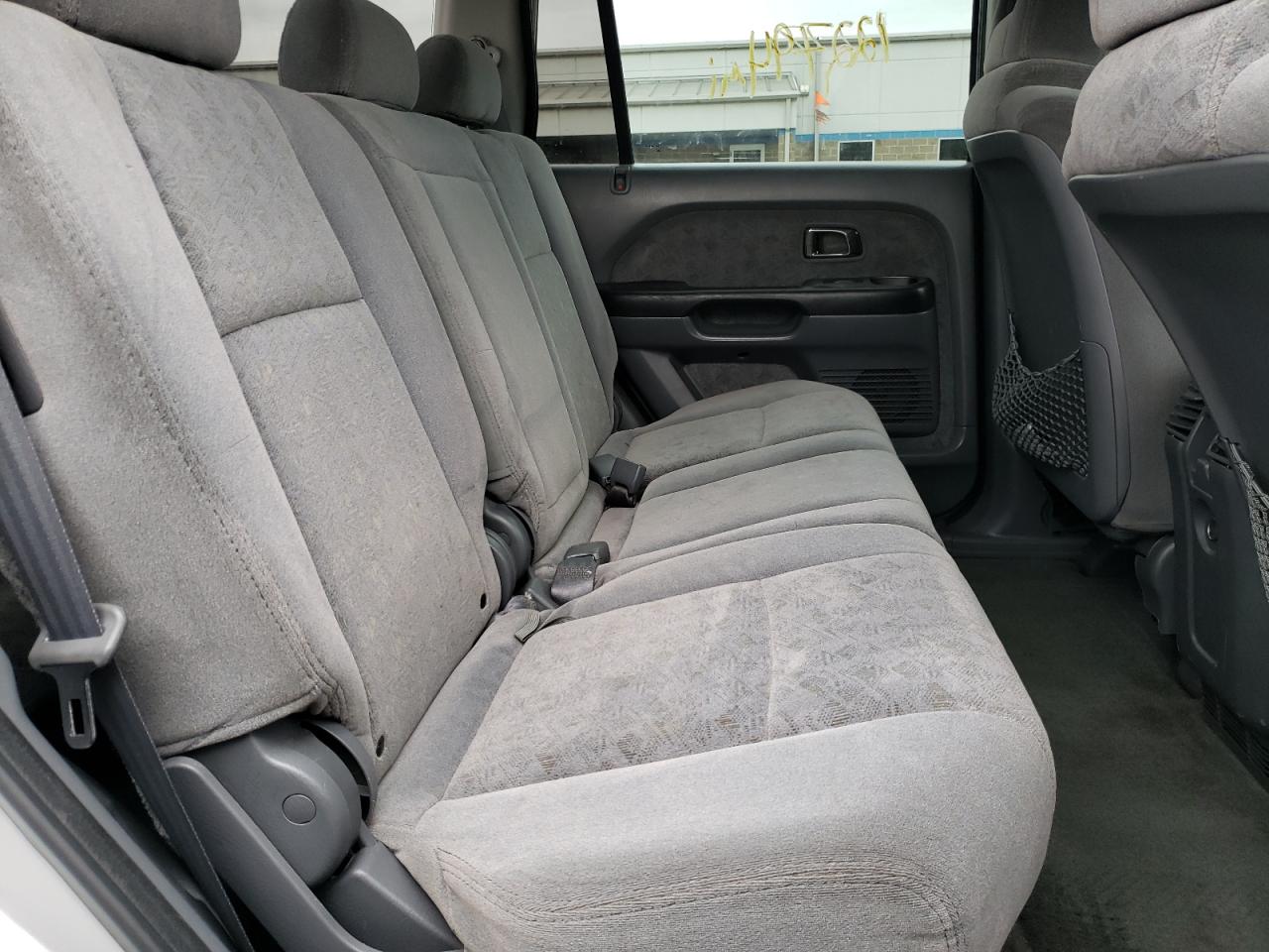 Photo 6 from auction – 2005 HONDA PILOT LX with VIN 2HKYF18165H504292