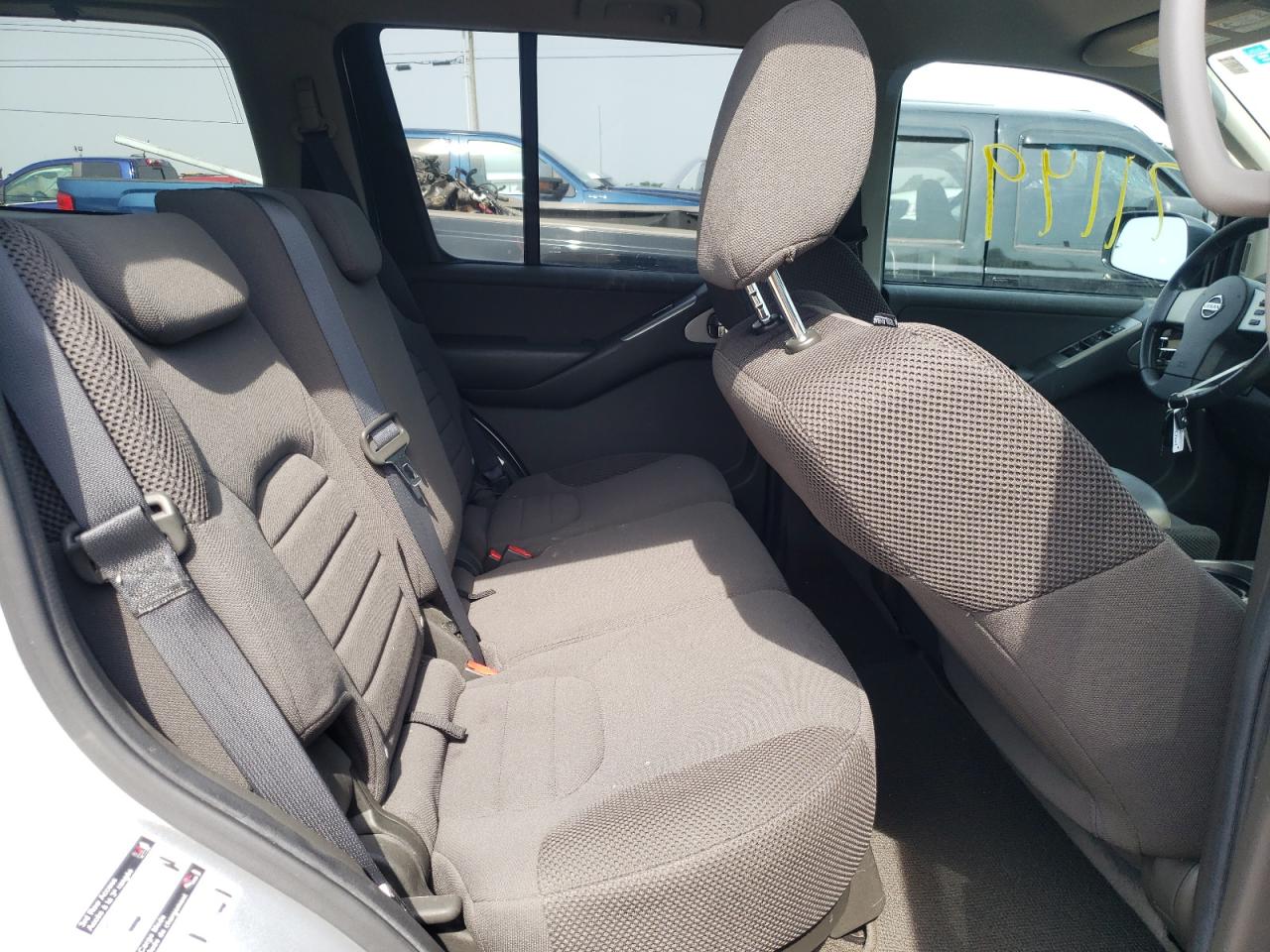 Photo 6 from auction – 2010 NISSAN PATHFINDER with VIN 5N1AR1NB1AC620555