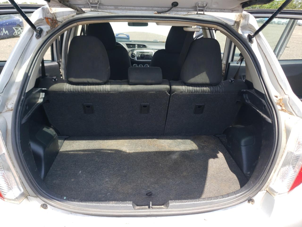 Photo 9 from auction – 2014 TOYOTA YARIS with VIN VNKKTUD36EA000671