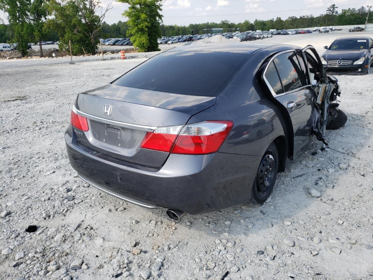 Photo 4 from auction – 2015 HONDA ACCORD LX with VIN 1HGCR2F31FA267362