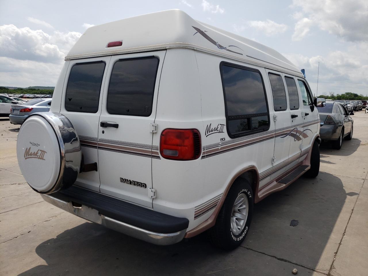 Photo 4 from auction – 1996 DODGE RAM VAN B2 with VIN 2B6HB21Y0TK138562