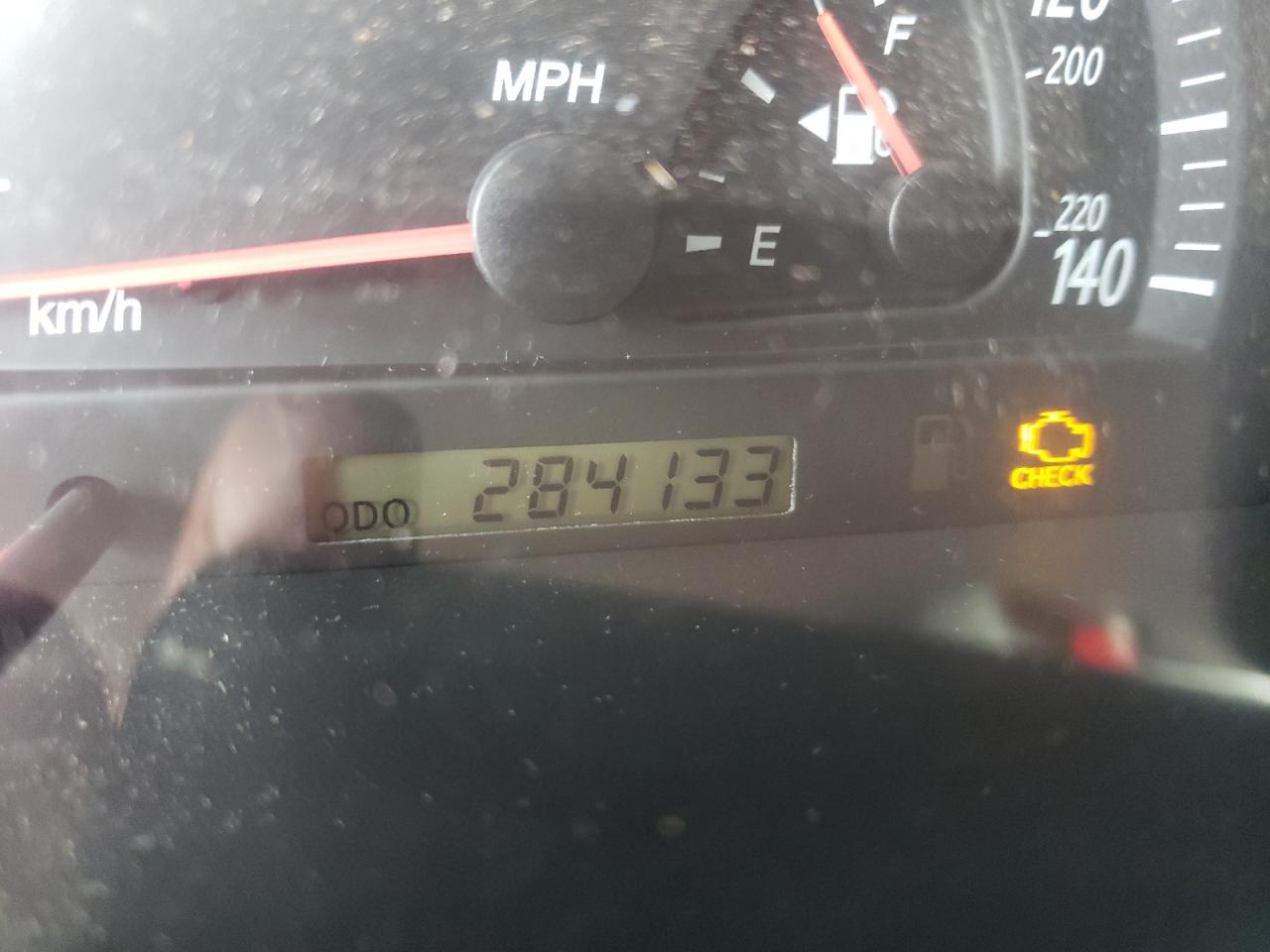 Photo 8 from auction – 2002 TOYOTA CAMRY LE with VIN 4T1BE32K82U523378