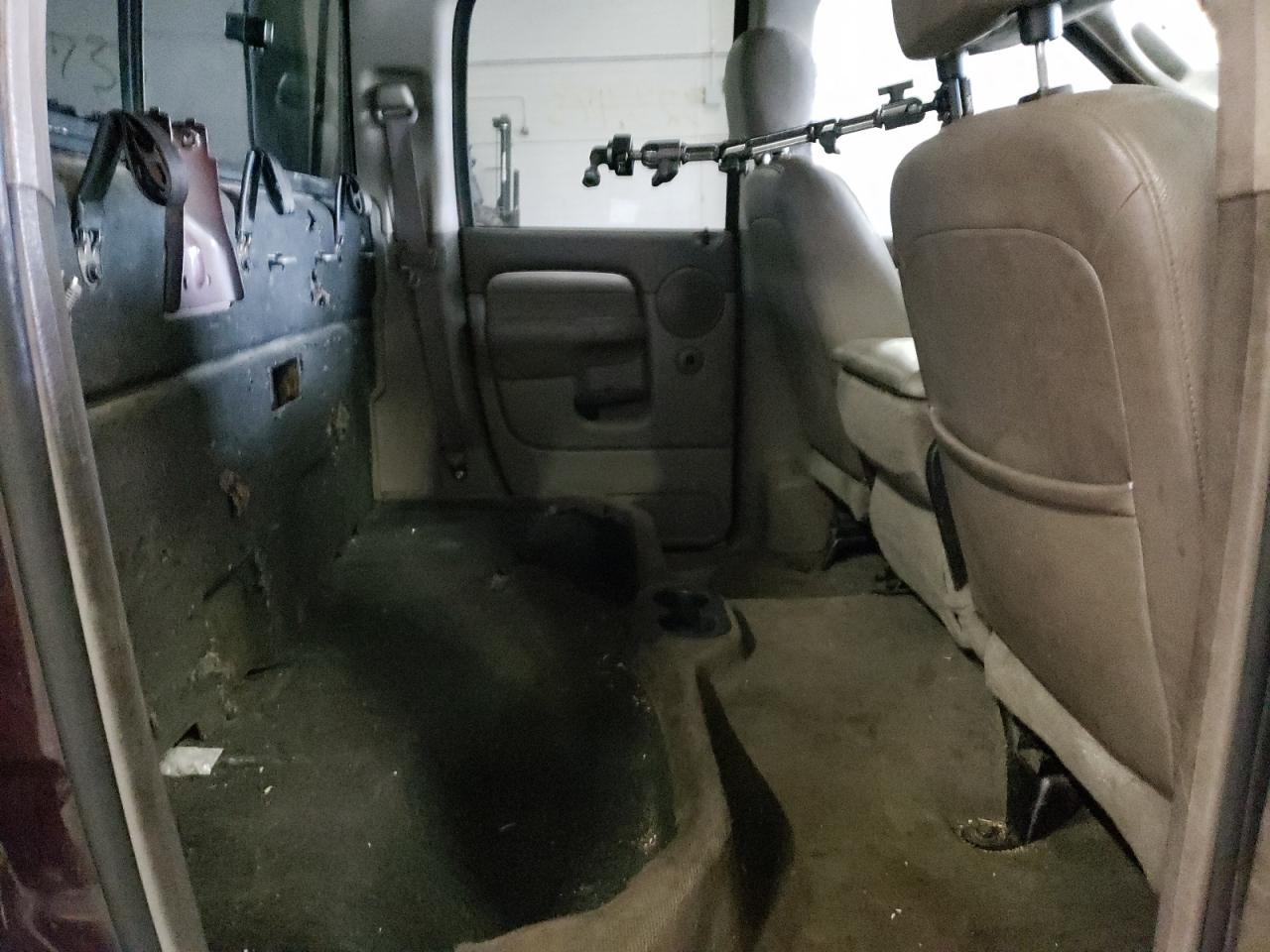 Photo 6 from auction – 2004 DODGE RAM 3500 S with VIN 3D3LU38C34G120644
