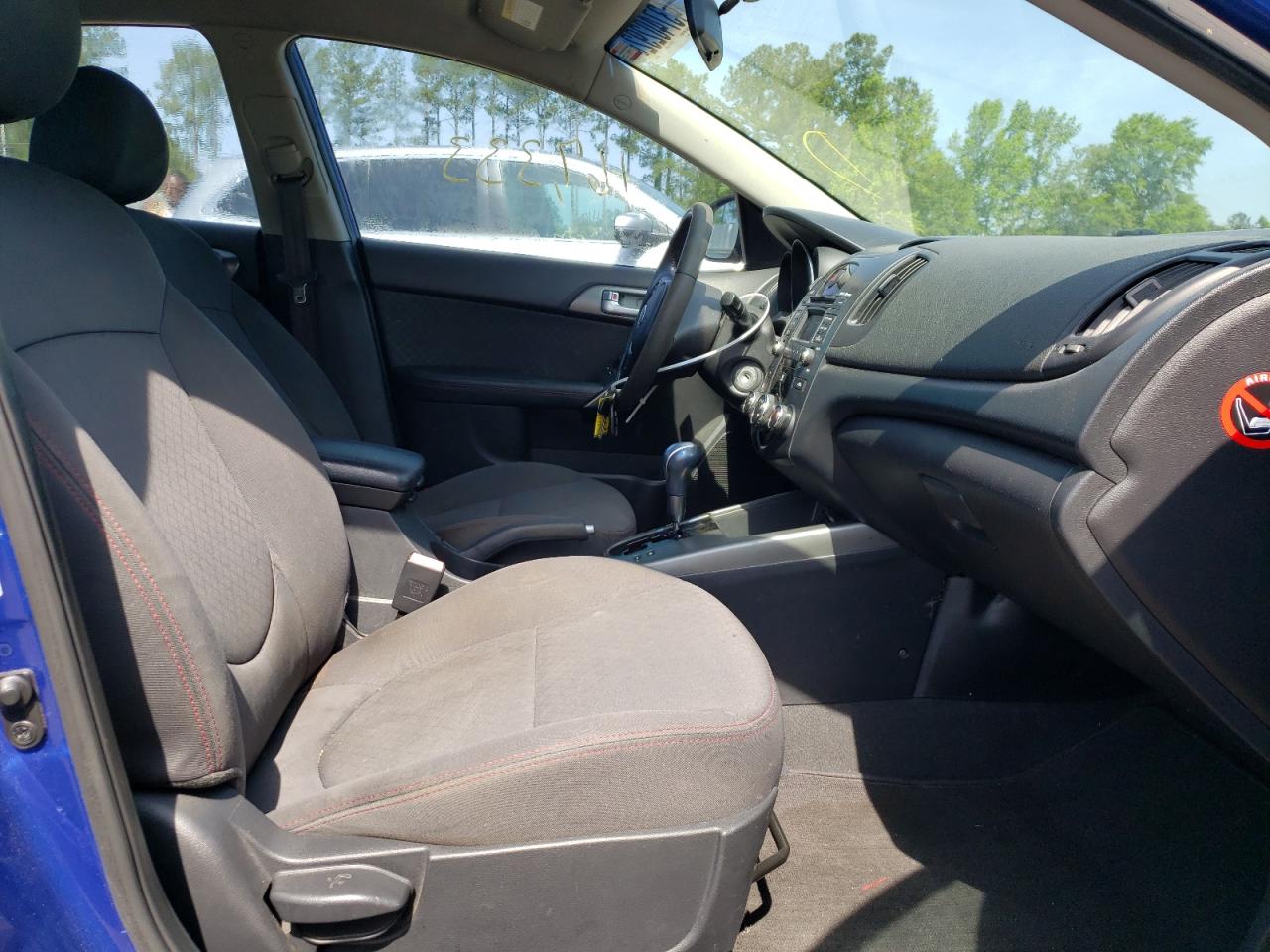 Photo 5 from auction – 2010 KIA FORTE SX with VIN KNAFW4A31A5287875
