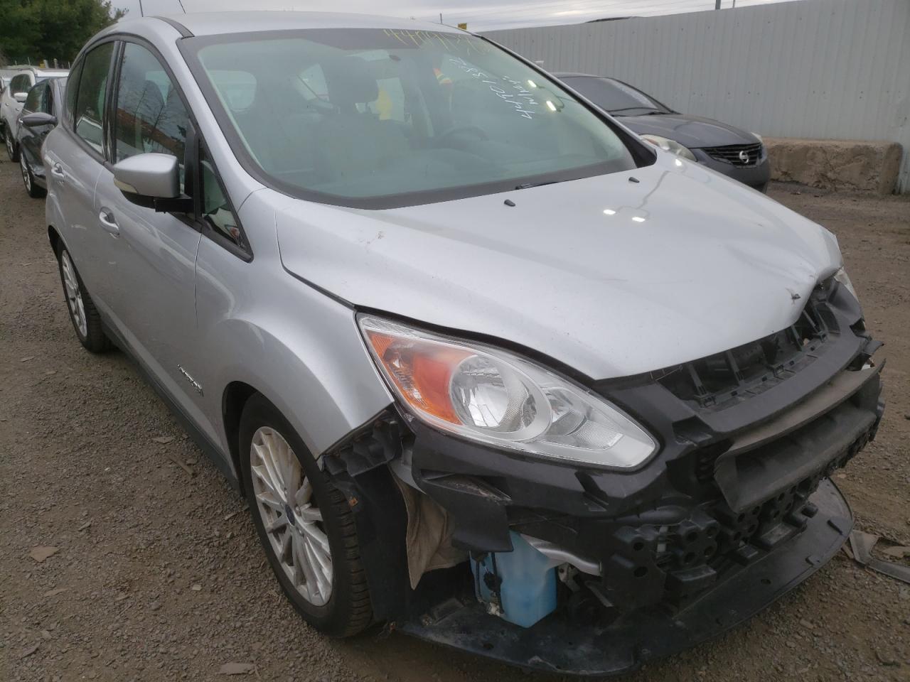 FORD C-MAX SE 2016 with VIN 1FADP5AU1GL102966 - Photo from auction