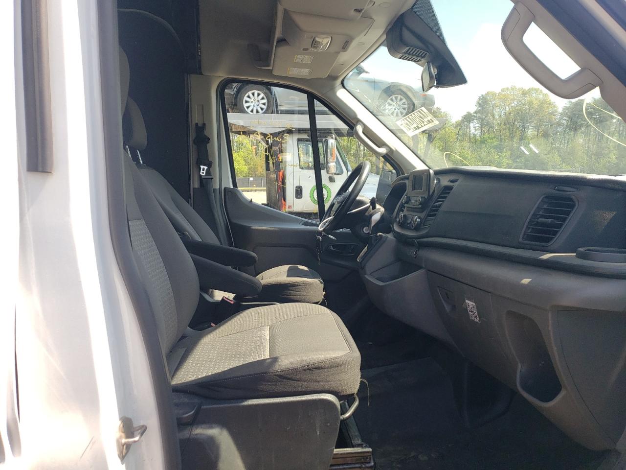 Photo 5 from auction – 2020 FORD TRANSIT T- with VIN 1FTBR2C81LKA41645