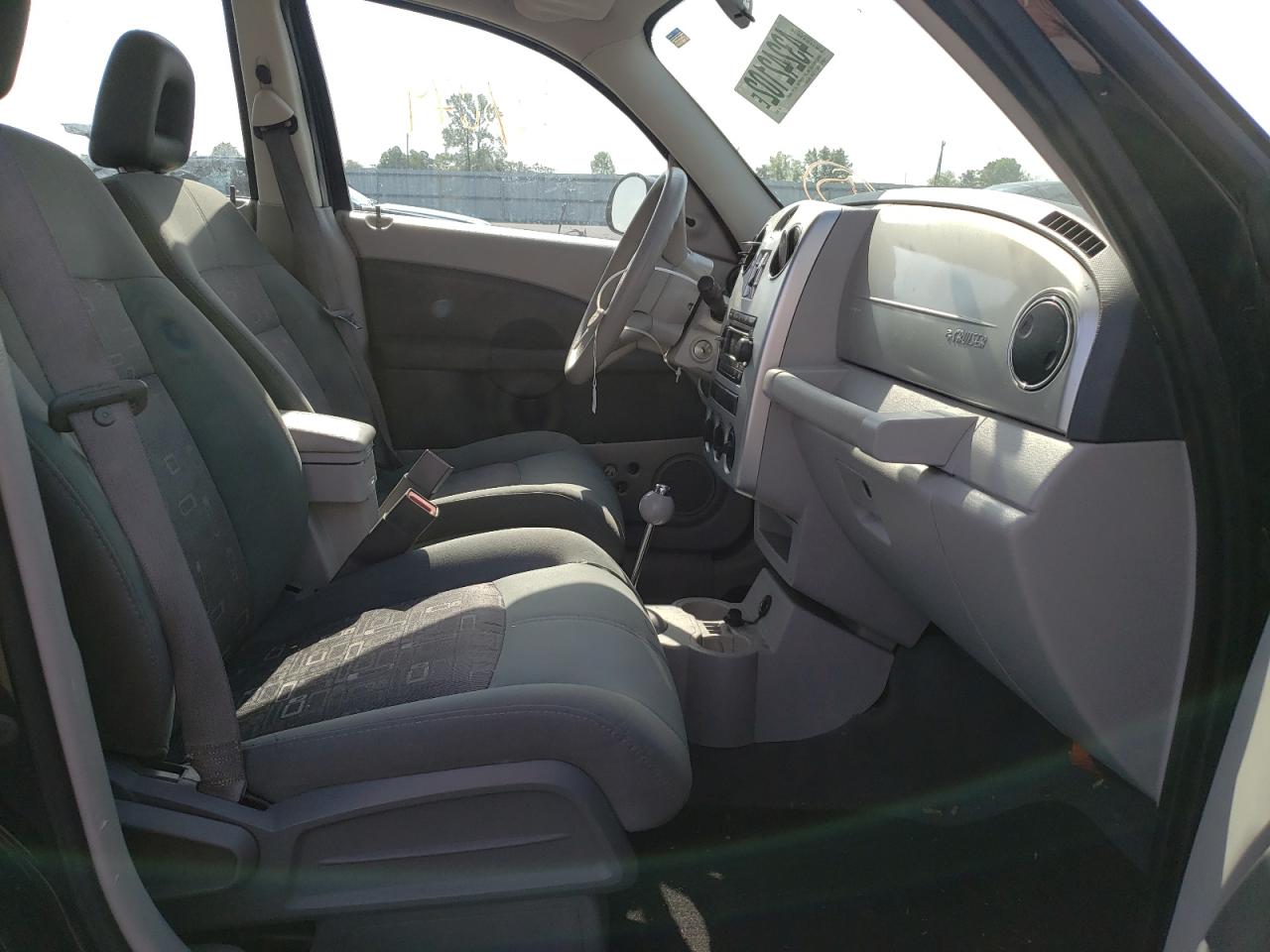 Photo 5 from auction – 2006 CHRYSLER PT CRUISER with VIN 3A4FY48B66T240787