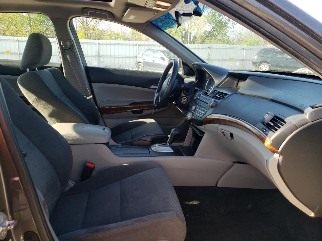 Photo 5 from auction – 2011 HONDA ACCORD EX with VIN 1HGCP2F75BA082086