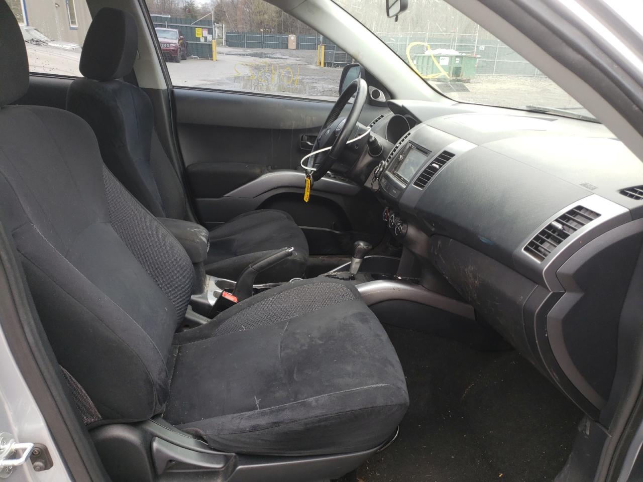 Photo 5 from auction – 2007 MITSUBISHI OUTLANDER with VIN JA4MT31X27Z006744