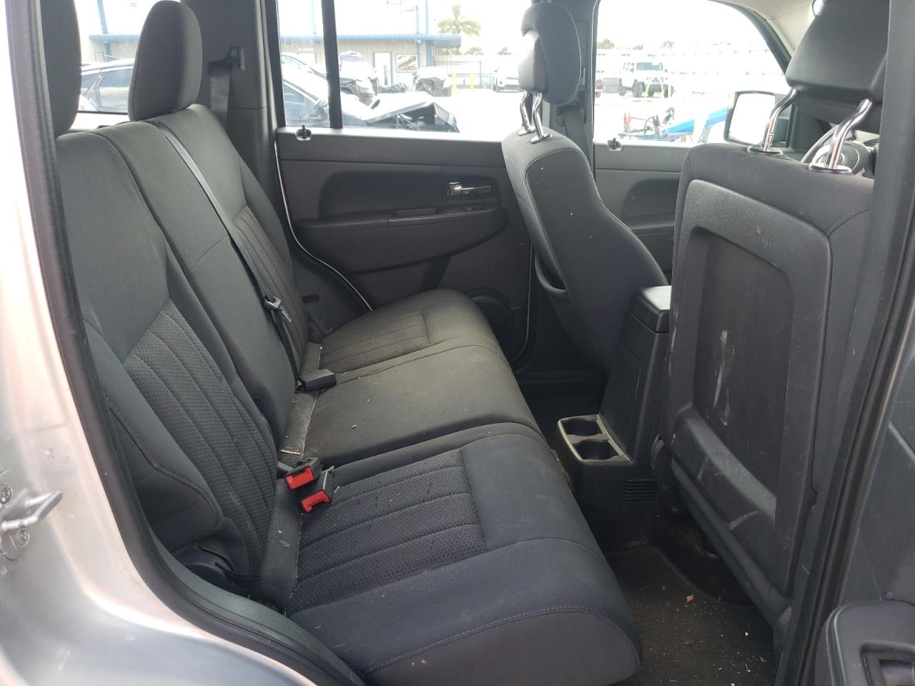 Photo 6 from auction – 2012 JEEP LIBERTY with VIN 1C4PJLAK0CW110867