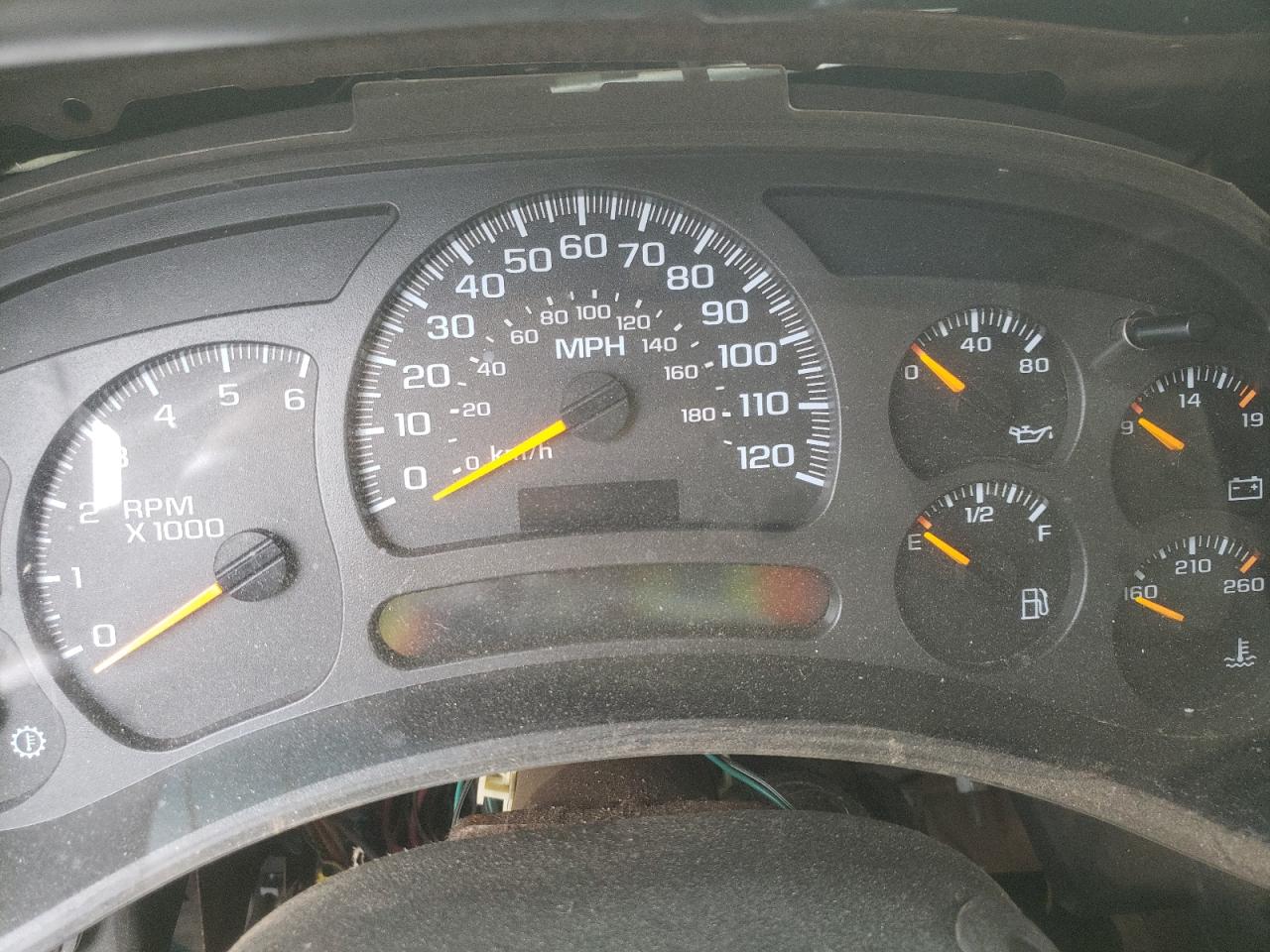 Photo 8 from auction – 2004 CHEVROLET SILVERADO with VIN 1GCHK23U04F234035