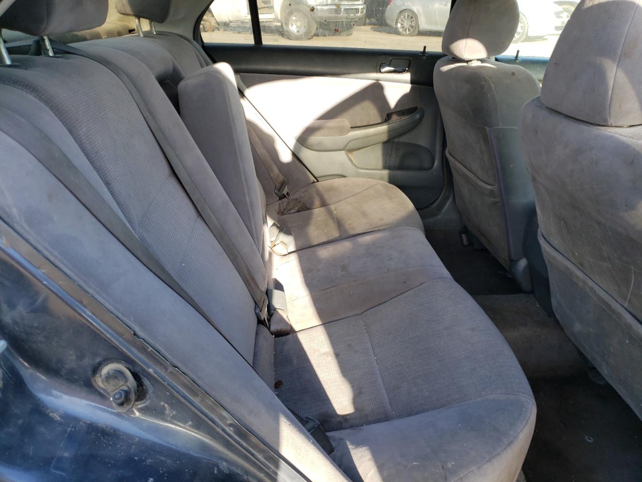 Photo 6 from auction – 2003 HONDA ACCORD LX with VIN JHMCM56333C078161