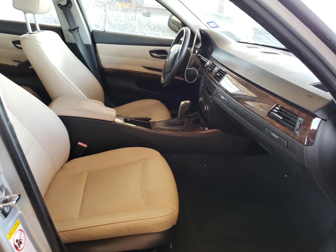 Photo 5 from auction – 2009 BMW 328 I with VIN WBAPH77579NL83837