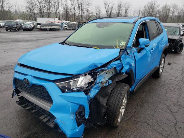 Photo 2 from auction – 2019 TOYOTA RAV4 XLE with VIN JTMP1RFV0KD009733