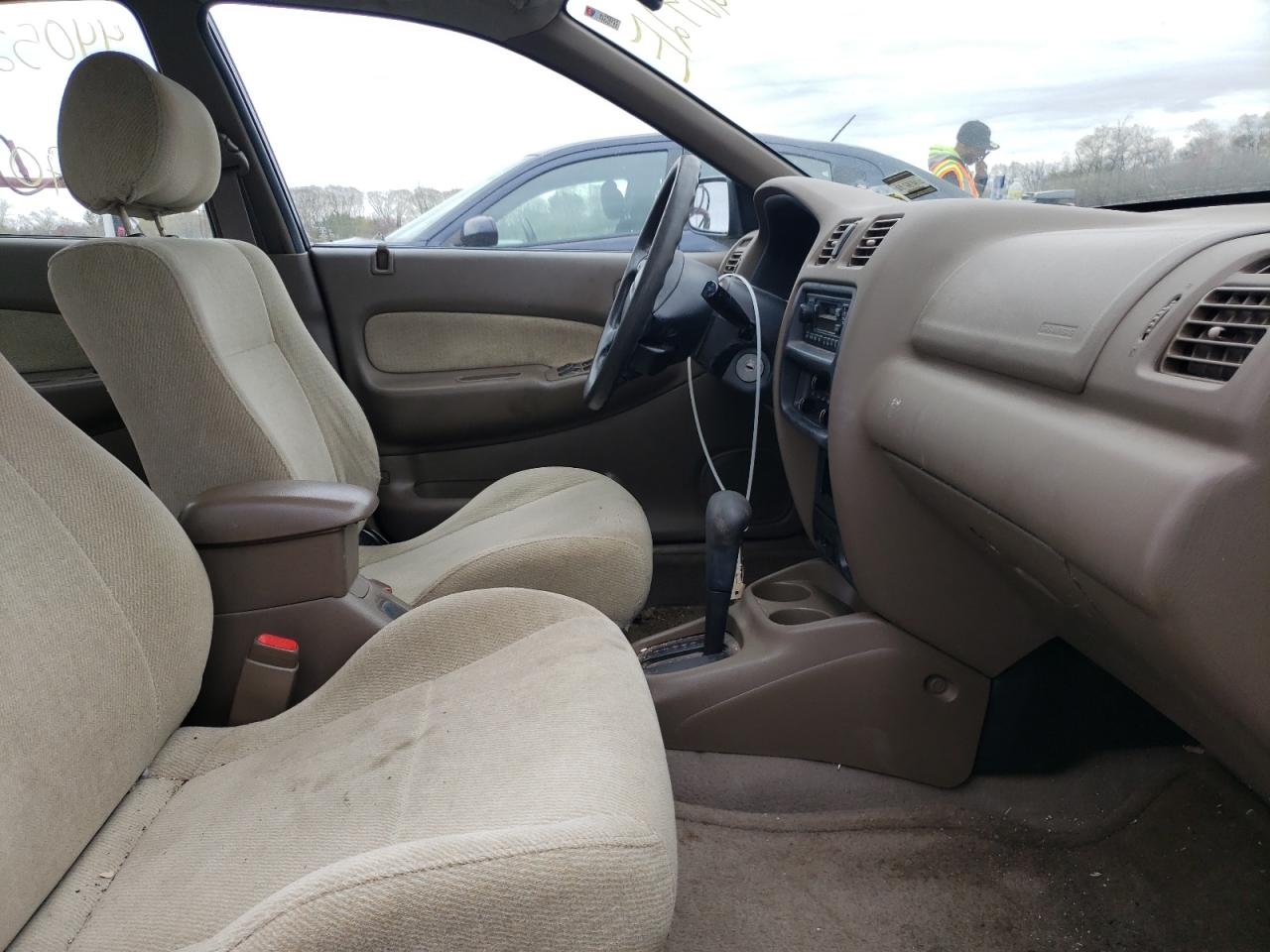 Photo 5 from auction – 1997 MAZDA PROTEGE DX with VIN JM1BC141XV0131033