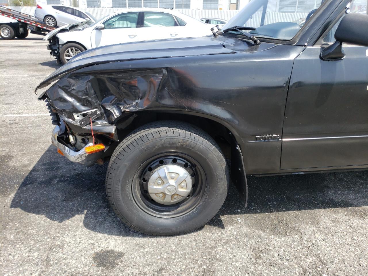 Photo 9 from auction – 1981 TOYOTA PICKUP / C with VIN JT4RN44D5B0023502