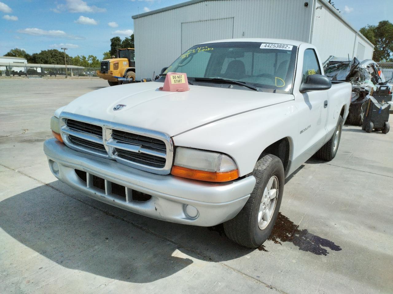 Фото 2 с аукциона – 2002 DODGE DAKOTA SLT с VIN 1B7FL46X22S603827