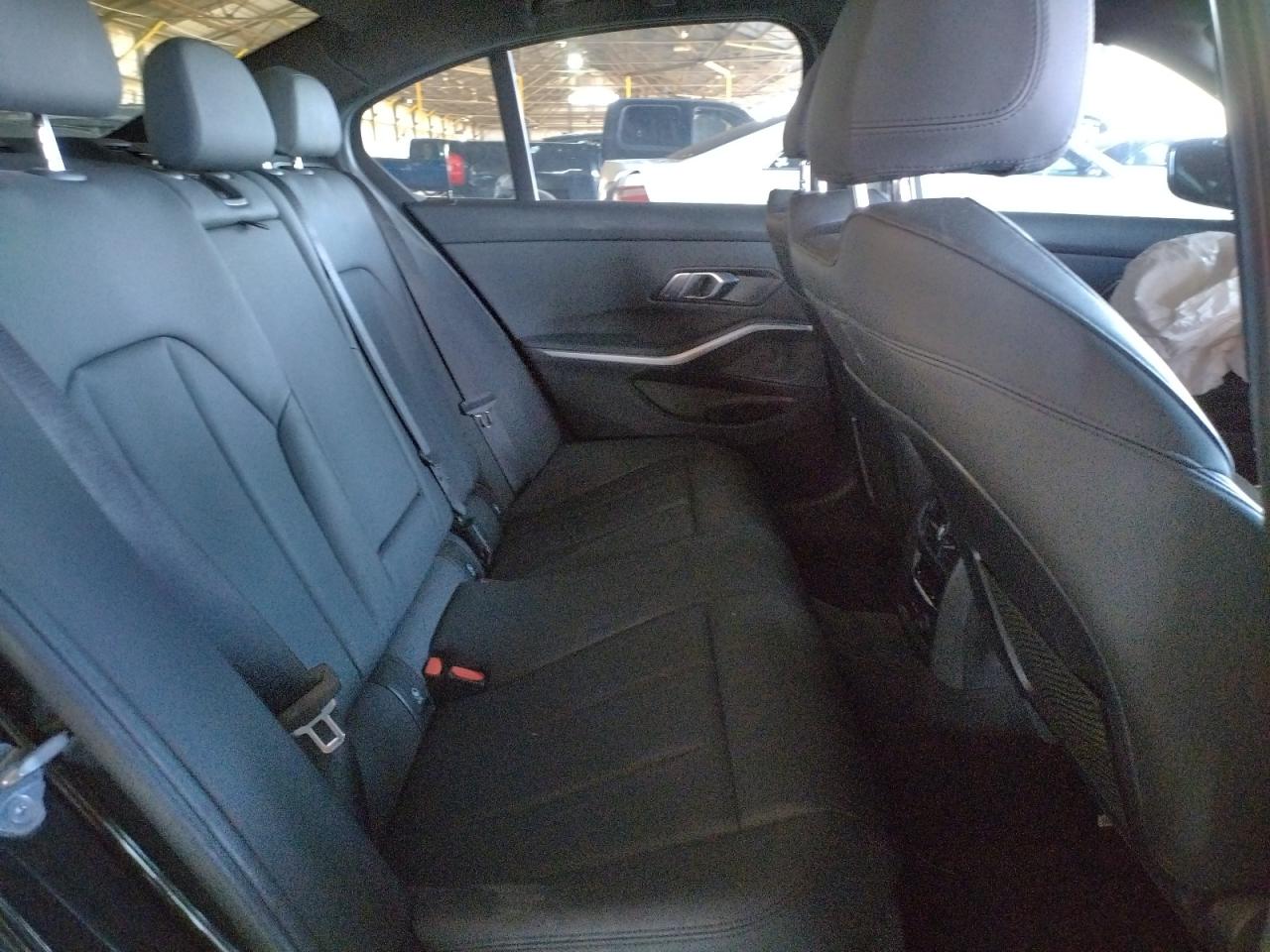 Photo 6 from auction – 2019 BMW 330I with VIN WBA5R1C54KAK12533