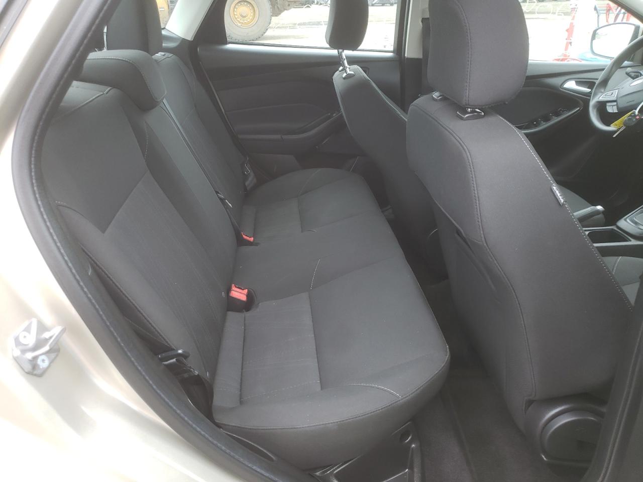 Photo 6 from auction – 2017 FORD FOCUS SE with VIN 1FADP3F21HL288456