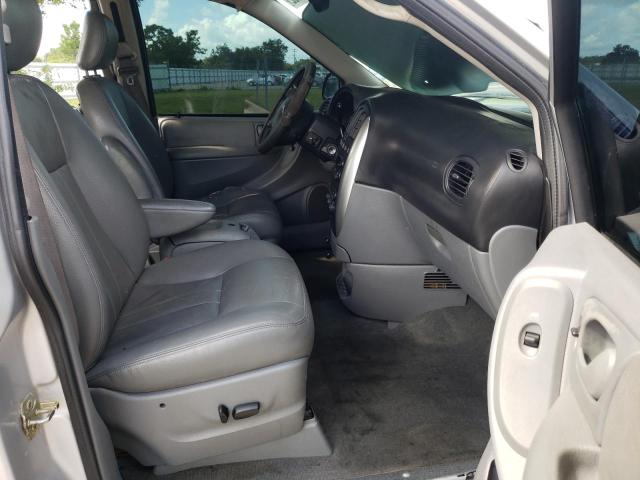 Photo 5 from auction – 2005 CHRYSLER TOWN & COU with VIN 2C4GP54L75R237951