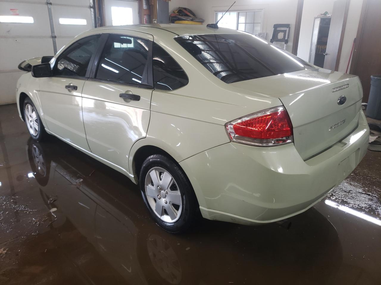 Photo 3 from auction – 2010 FORD FOCUS S with VIN 1FAHP3EN2AW105227