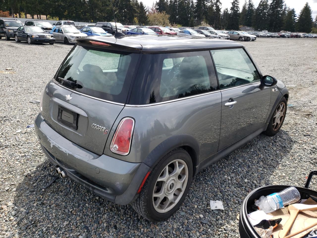 Photo 4 from auction – 2006 MINI COOPER S with VIN WMWRE33526TJ48429