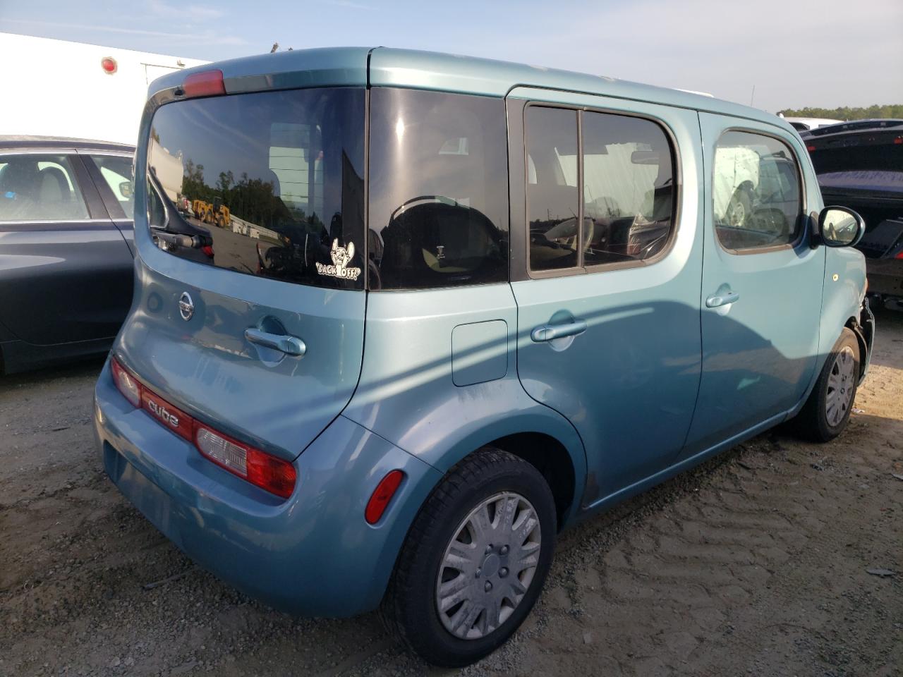Photo 4 from auction – 2011 NISSAN UK with VIN JN8AZ2KR8BT209767