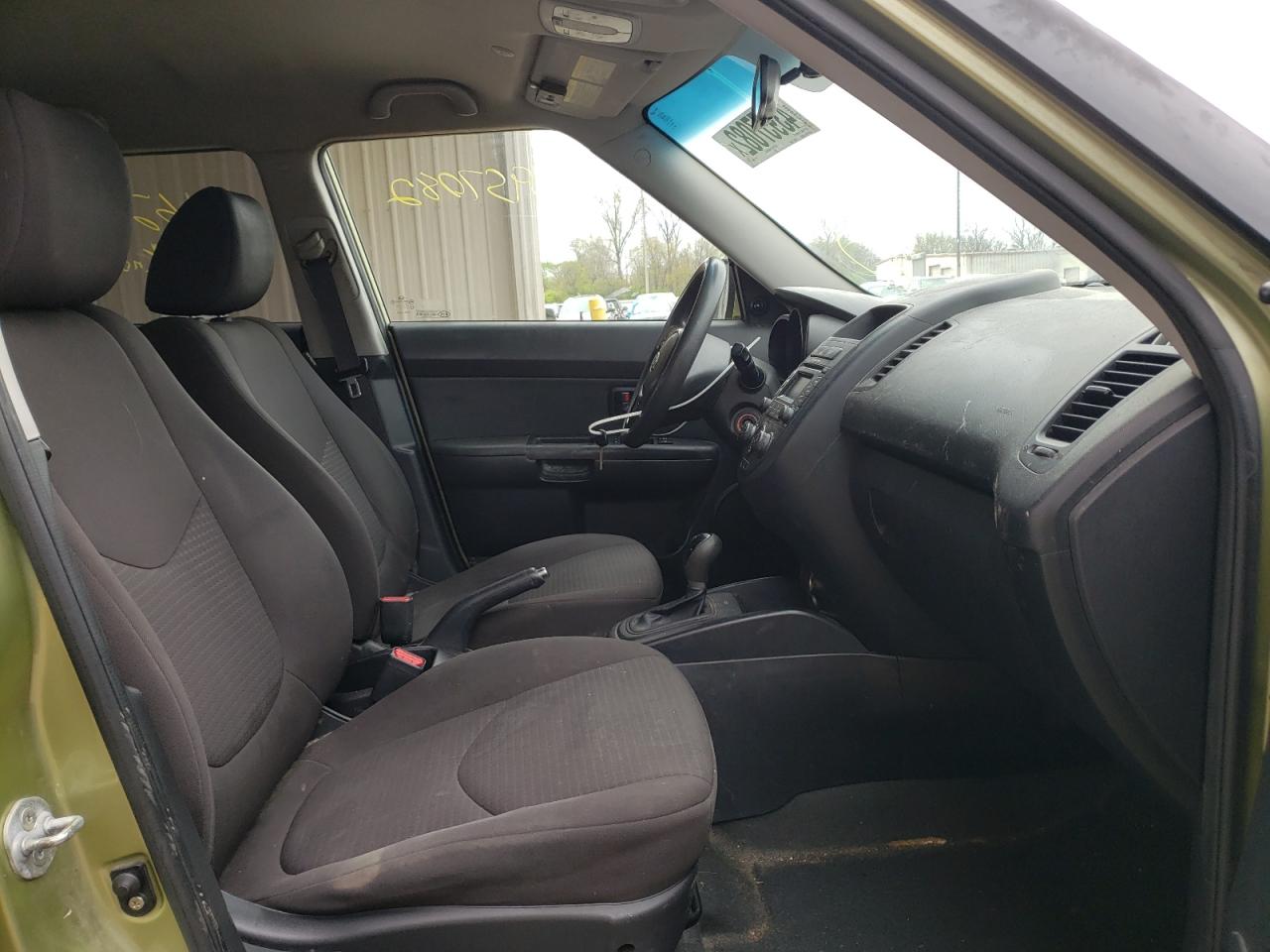 Photo 5 from auction – 2012 KIA SOUL with VIN KNDJT2A51C7389664