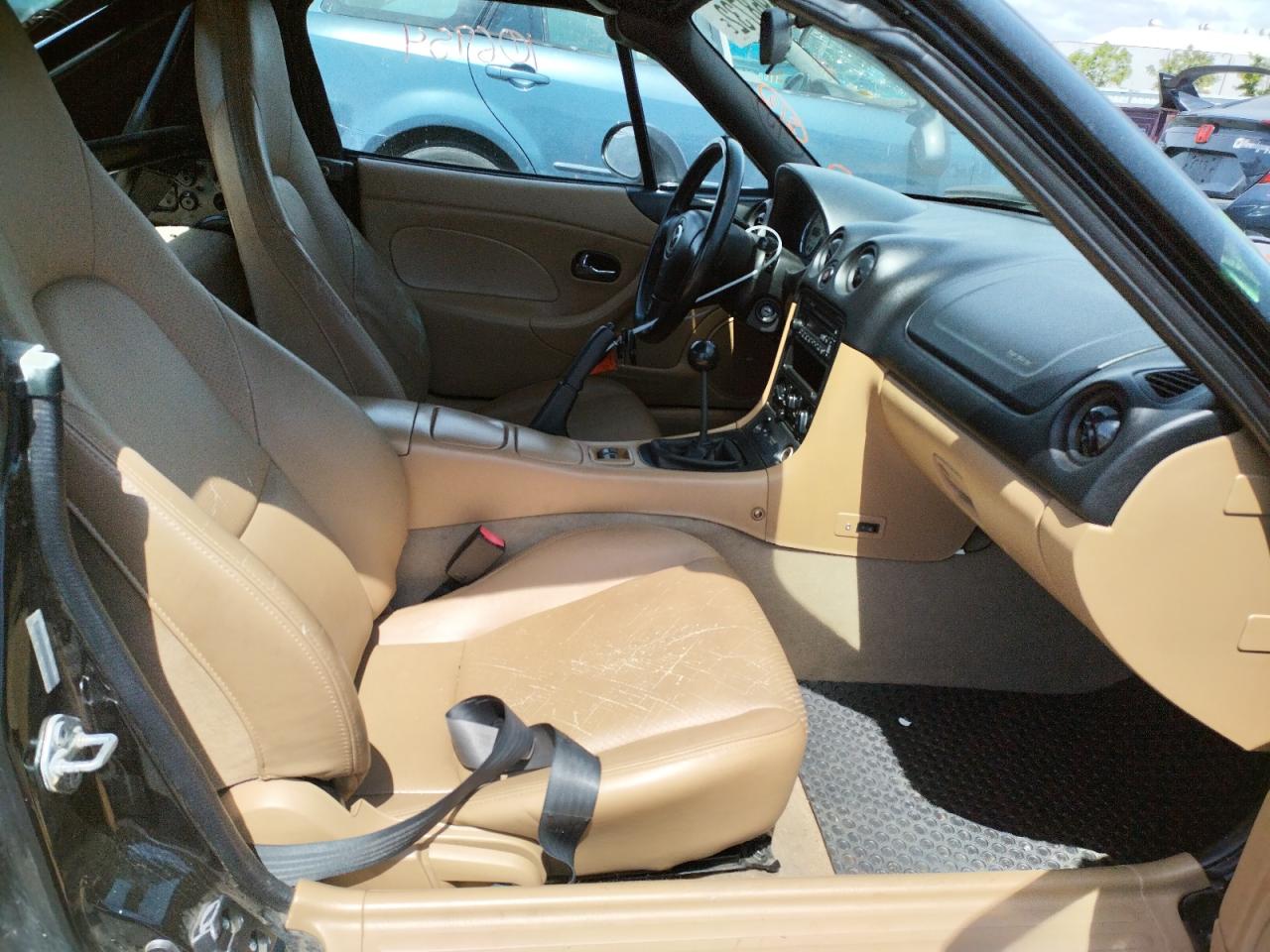 Photo 5 from auction – 2001 MAZDA MX-5 MIATA with VIN JM1NB353X10215469