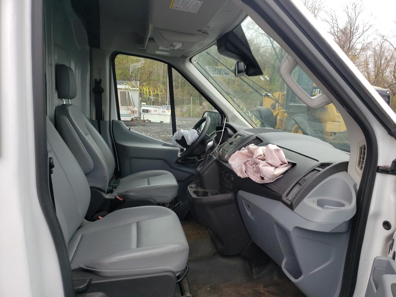 Photo 5 from auction – 2018 FORD TRANSIT T- with VIN 1FTYR2CM8JKA24071
