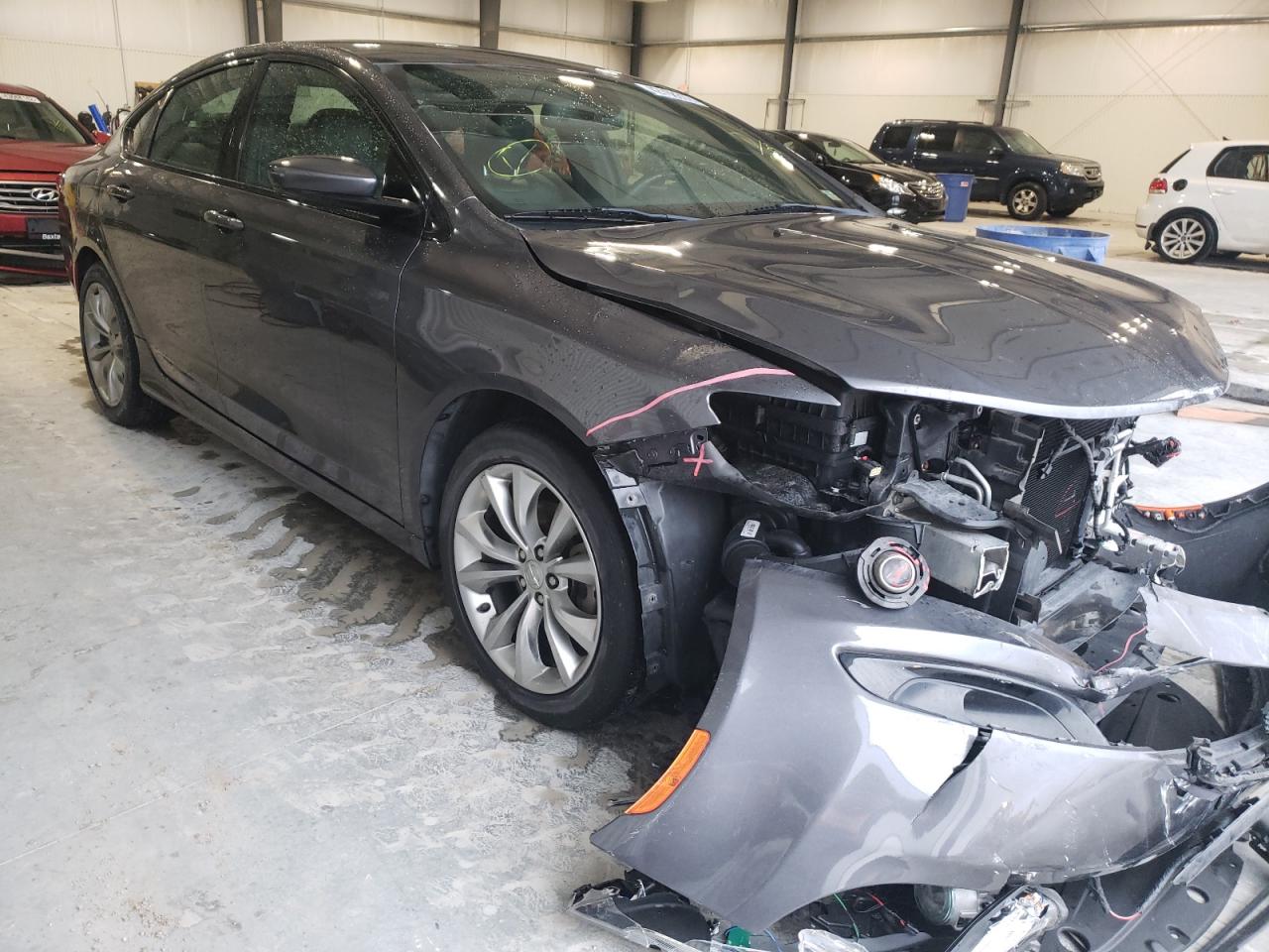 CHRYSLER 200 S 2015 with VIN 1C3CCCBB9FN672658 - Photo from auction