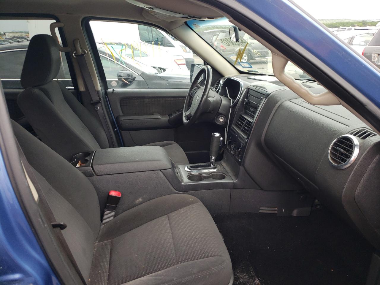 Photo 5 from auction – 2009 FORD EXPLORER X with VIN 1FMEU63E89UA24200