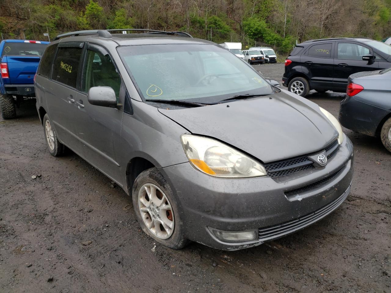 TOYOTA SIENNA XLE 2005 with VIN 5TDBA22C95S036444 - Photo from auction