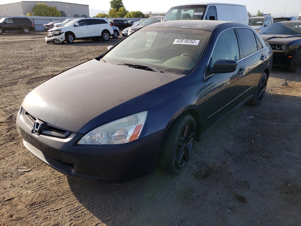 Photo 2 from auction – 2003 HONDA ACCORD LX with VIN JHMCM56333C078161