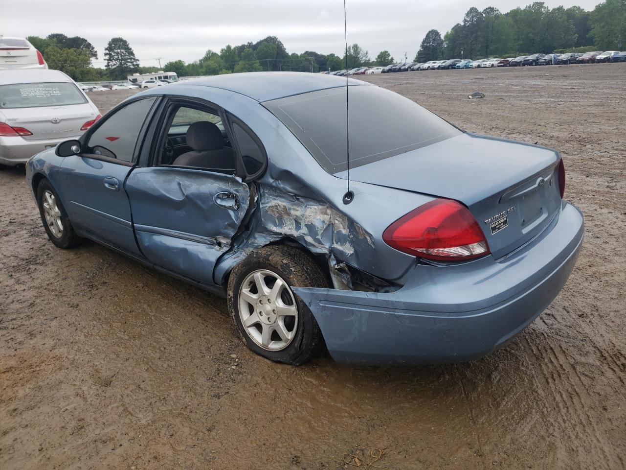 Photo 3 from auction – 2007 FORD TAURUS SEL with VIN 1FAFP56UX7A143836