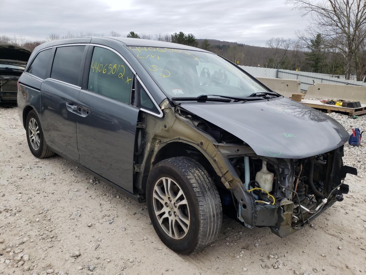 HONDA ODYSSEY EX 2011 with VIN 5FNRL5H42BB027157 - Photo from auction