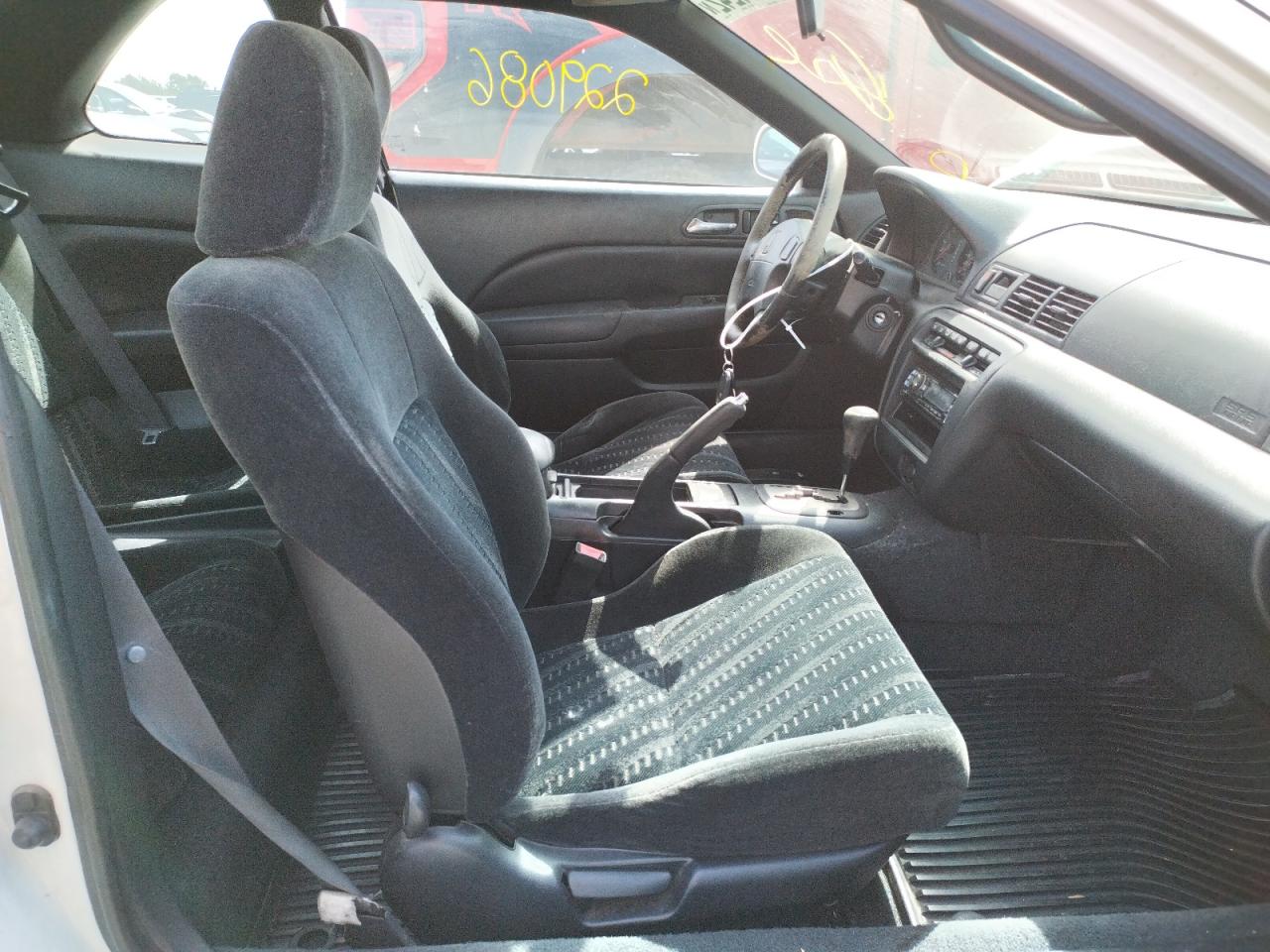 Photo 5 from auction – 2001 HONDA PRELUDE with VIN JHMBB62461C003375