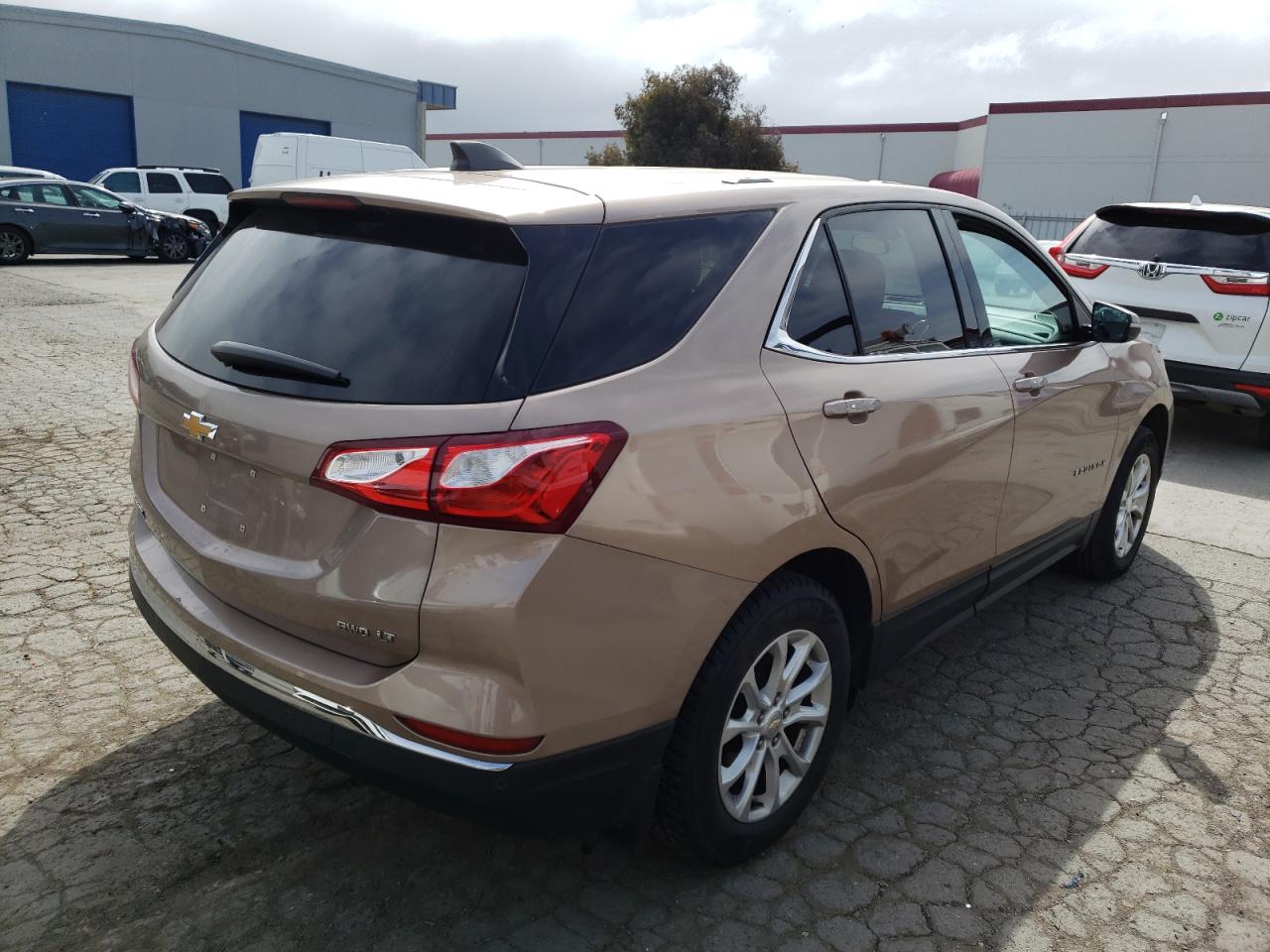 Photo 4 from auction – 2018 CHEVROLET EQUINOX LT with VIN 2GNAXSEVXJ6267761