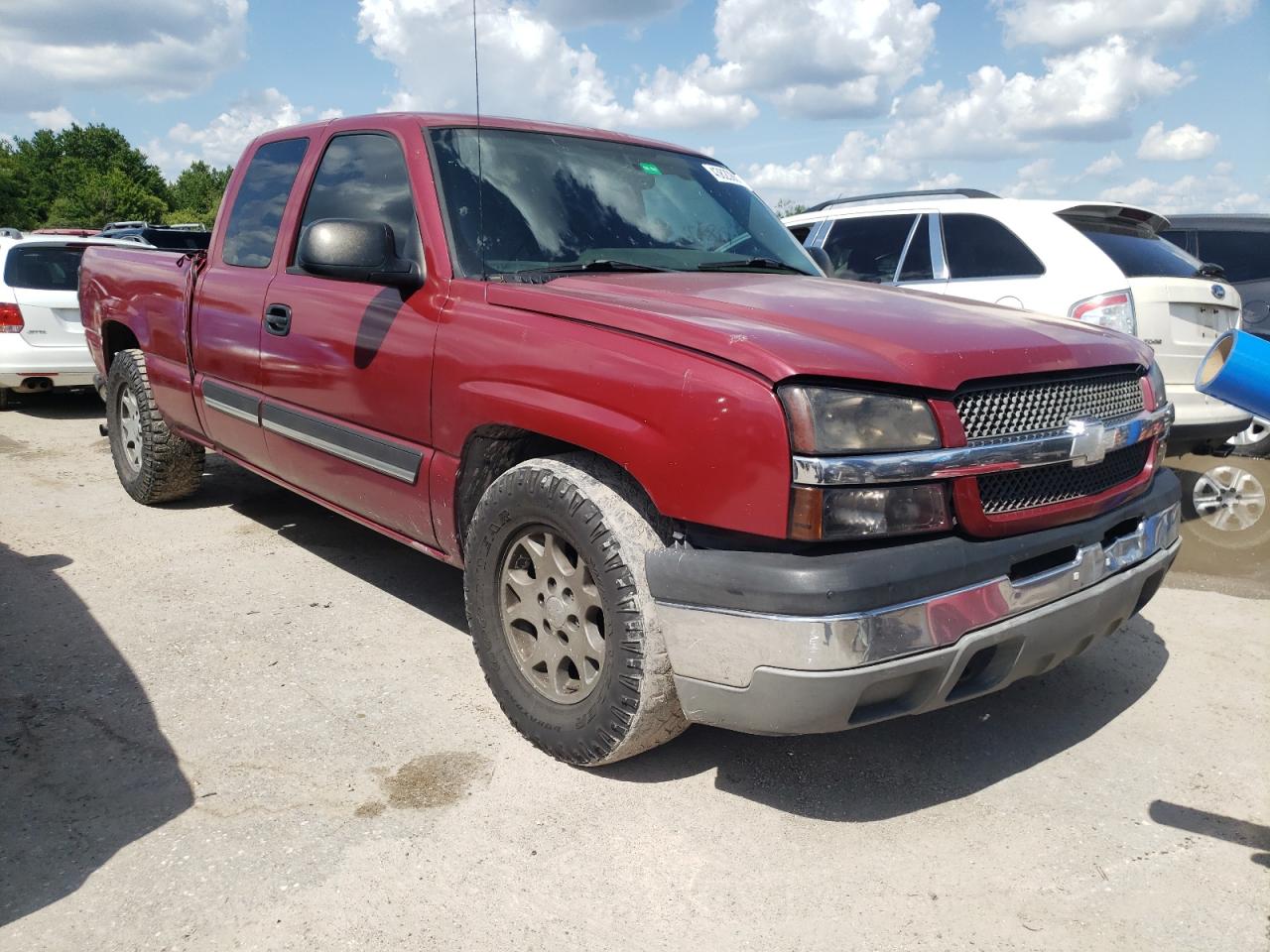 CHEVROLET SILVERADO 2004 with VIN 2GCEC19V041153070 - Photo from auction