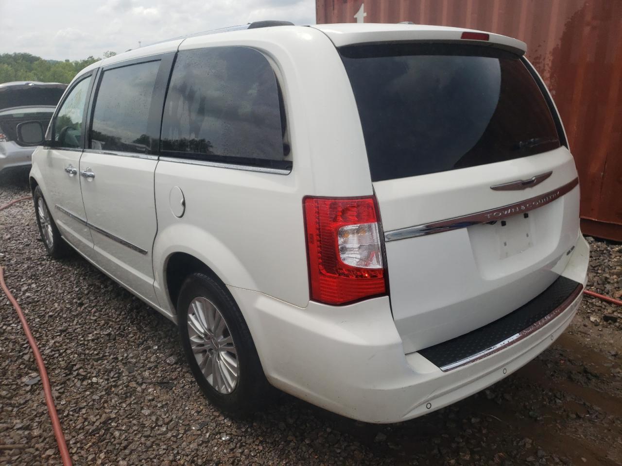 Photo 3 from auction – 2012 CHRYSLER TOWN & COU with VIN 2C4RC1GG8CR121313