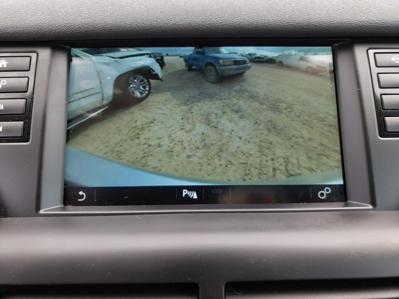 Photo 9 from auction – 2016 LAND ROVER DISCOVERY with VIN SALCP2BG0GH579672