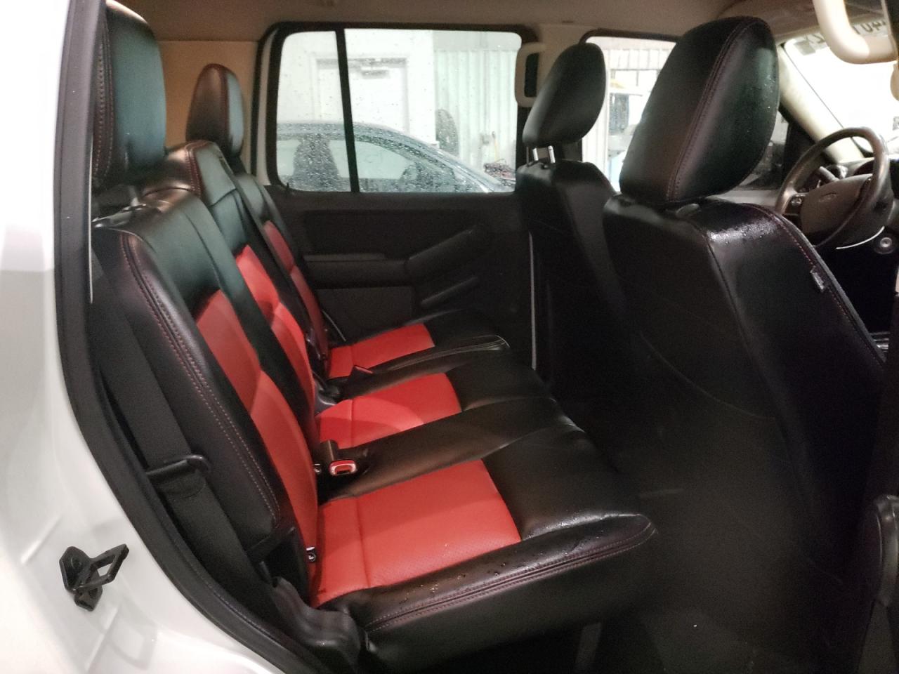 Photo 6 from auction – 2010 FORD EXPLORER X with VIN 1FMEU7DE2AUA79962