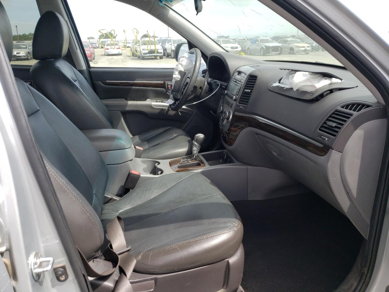 Photo 5 from auction – 2010 HYUNDAI SANTA FE G with VIN 5NMSG3AB5AH400983