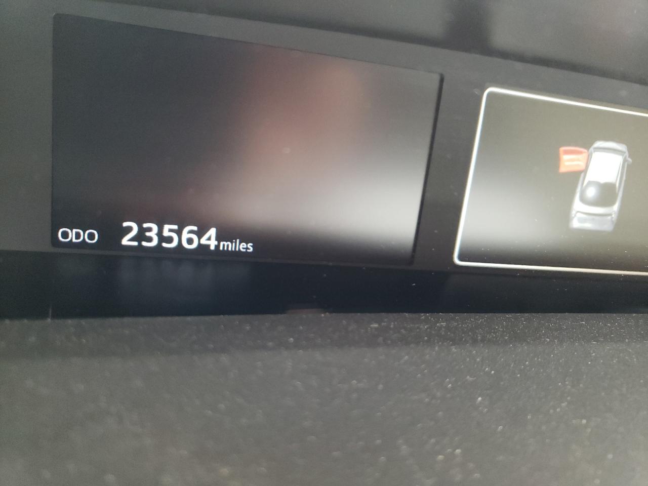 Photo 13 from auction – 2018 TOYOTA PRIUS with VIN JTDKBRFU3J3062252