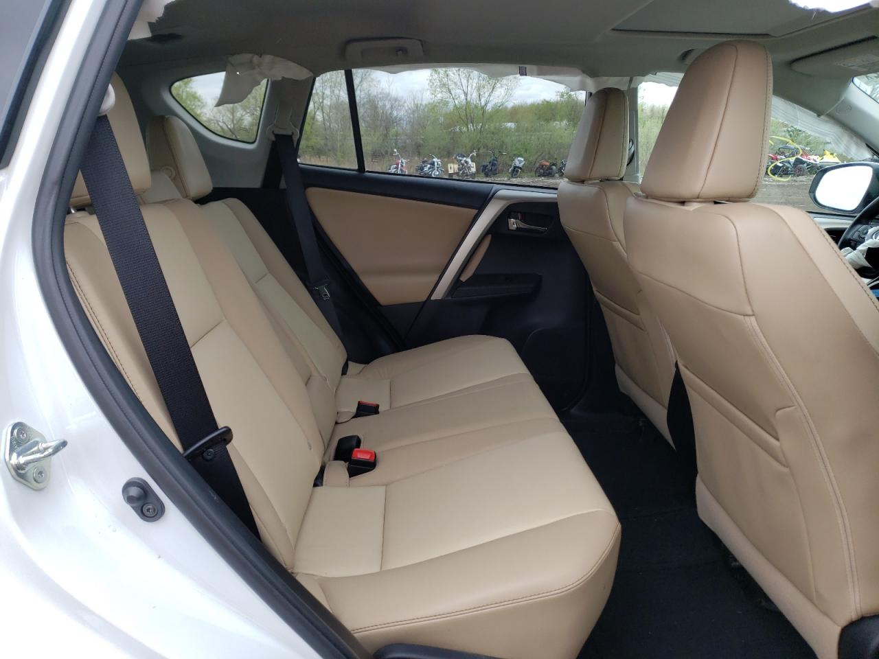 Photo 6 from auction – 2014 TOYOTA RAV4 LIMIT with VIN 2T3DFREV5EW184721
